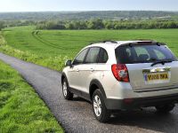 Chevrolet Captiva 2.0LS VCDi (2008) - picture 4 of 6