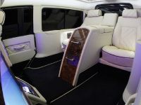 Carisma Auto Design Land Rover Defender Interior (2013) - picture 4 of 5