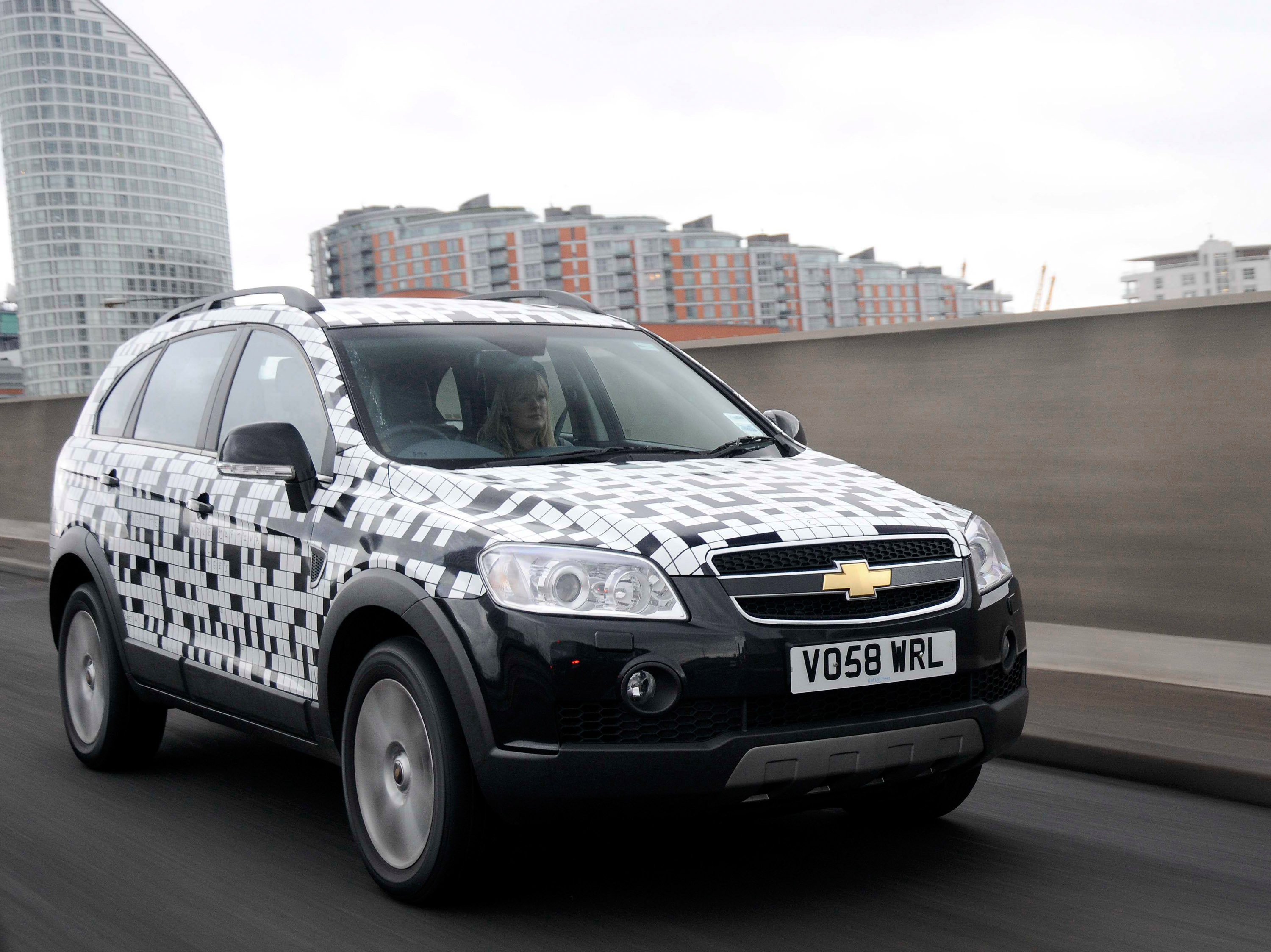 Chevrolet Captiva Crossword car