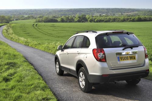 Chevrolet Captiva VCDi LS (2008) - picture 1 of 3