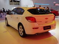 Chevrolet Cruze Hatch Shanghai (2013) - picture 2 of 2
