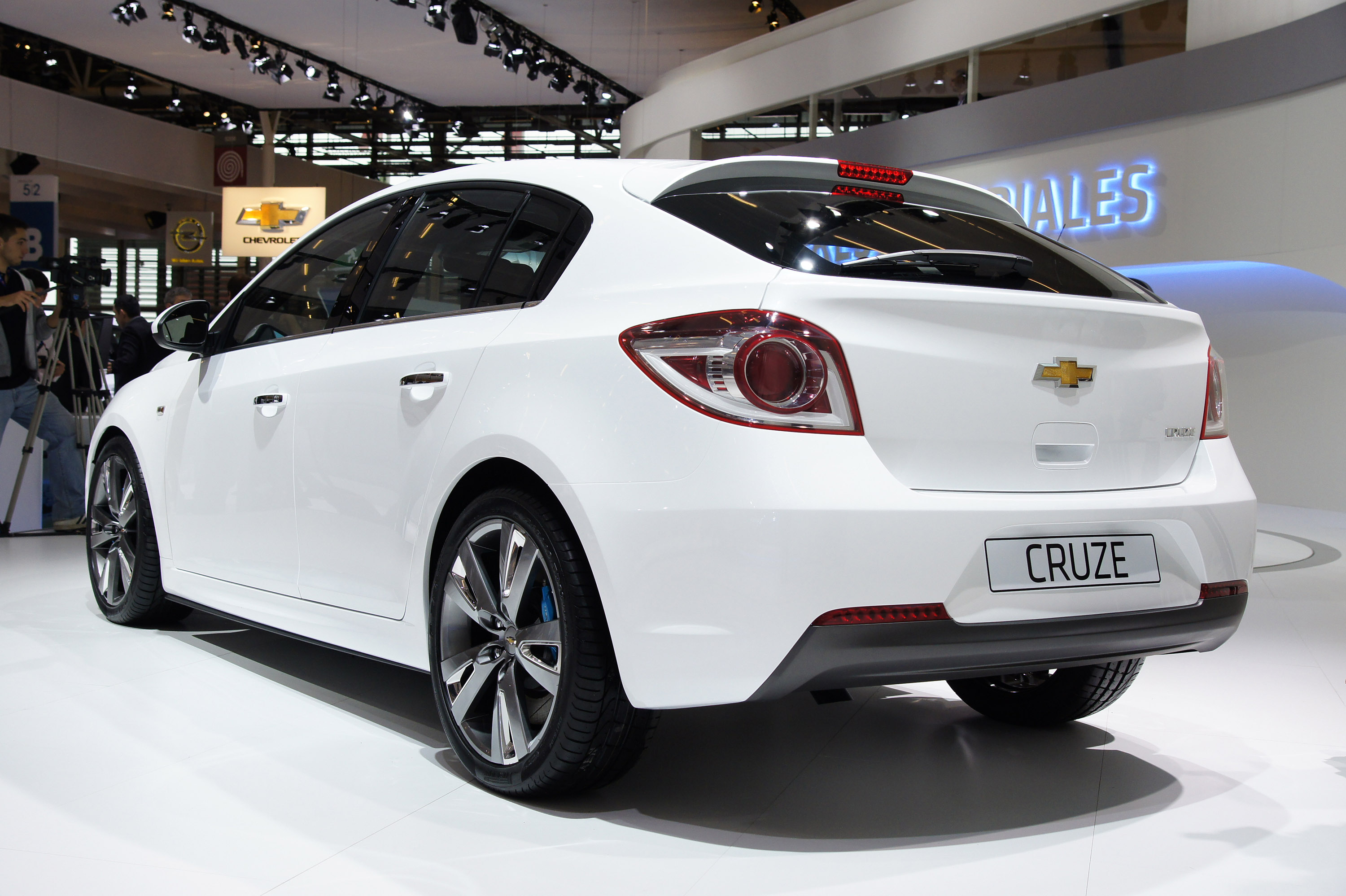 Круз хэтчбек 2013. Chevrolet Cruze хэтчбек 2010. Шевроле Круз хэтчбек 2013. Chevrolet Cruze 2013 хэтчбек. Chevrolet Cruze 3 Hatchback.