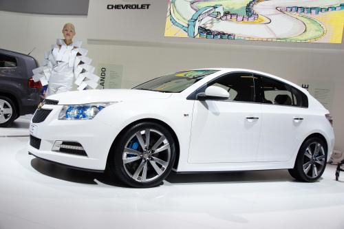 Chevrolet Cruze Paris (2010) - picture 1 of 3