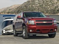 Chevy Suburban 2500 (2008) - picture 2 of 6