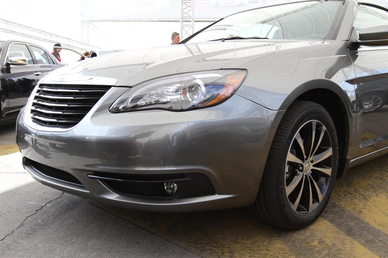 Chrysler 200 S convertible