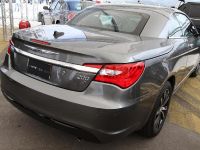 Chrysler 200 S convertible (2011) - picture 3 of 11