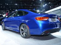 Chrysler 200 S Detroit (2014) - picture 5 of 5