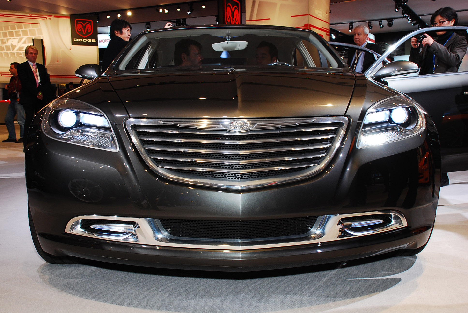 Chrysler 200C EV Detroit