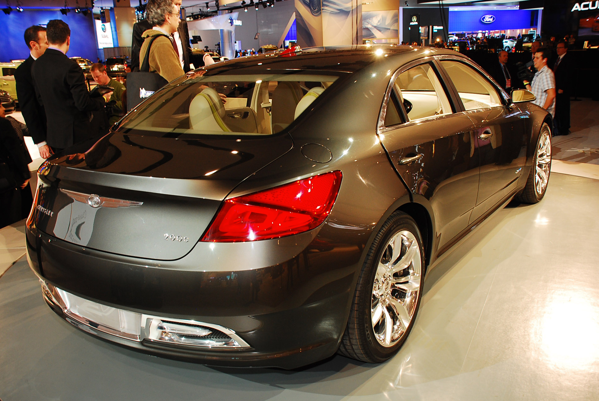 Chrysler 200C EV Detroit