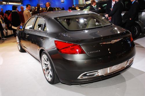 Chrysler 200C EV Detroit (2009) - picture 9 of 19