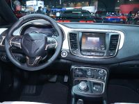 Chrysler 200S Chicago (2014) - picture 2 of 4