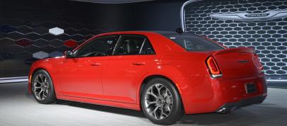 Chrysler 300 Los Angeles (2014) - picture 7 of 8