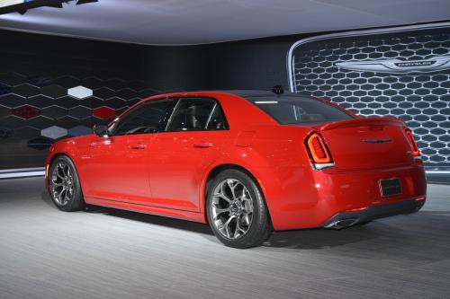 Chrysler 300 Los Angeles (2014) - picture 8 of 8