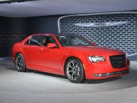 Chrysler 300 Los Angeles (2014) - picture 3 of 8