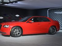 Chrysler 300 Los Angeles (2014) - picture 5 of 8