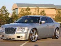 Chrysler 300C V10 (2010) - picture 1 of 18