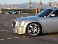 Chrysler 300C V10 (2010) - picture 5 of 18