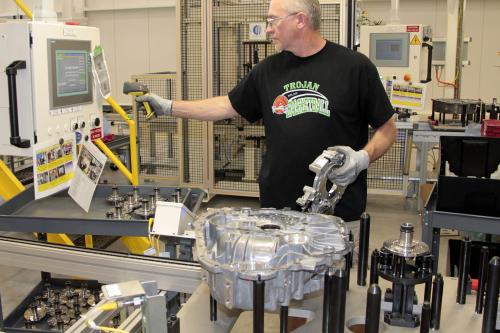 Chrysler 9-speed Transmission Factory (2014) - picture 9 of 12