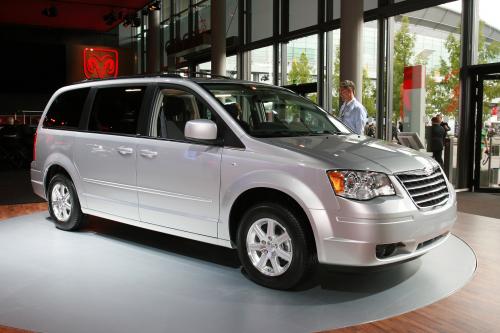 Chrysler Grand Voyager Frankfurt (2011) - picture 1 of 3