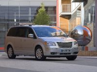 Chrysler Grand Voyager (2008) - picture 1 of 9