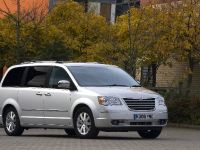 Chrysler Grand Voyager (2008) - picture 6 of 9