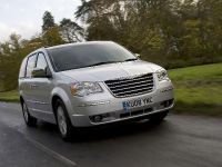 Chrysler Grand Voyager (2008) - picture 7 of 9