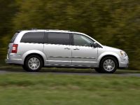 Chrysler Grand Voyager (2008) - picture 8 of 9