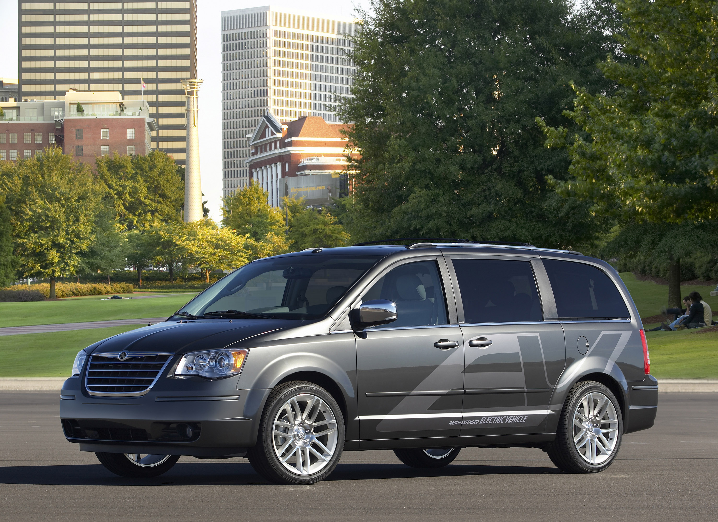 Chrysler Town & Country EV