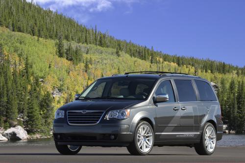 Chrysler Town & Country EV (2010) - picture 1 of 5