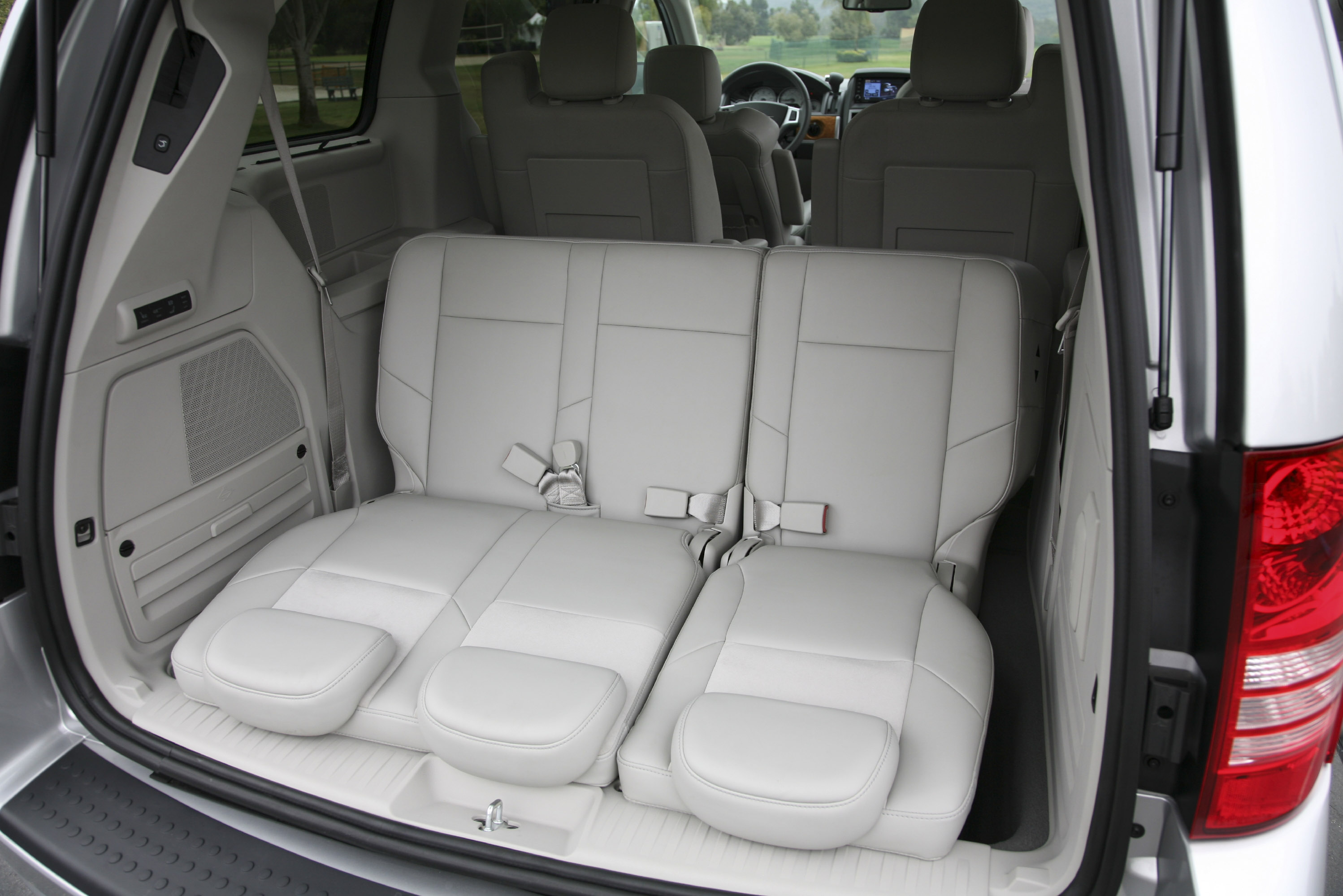Chrysler Town Country Wins Ward Interior