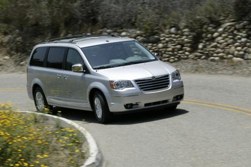 Chrysler Town Country Wins Ward Interior (2008) - picture 1 of 4