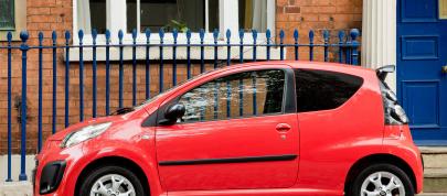 Citroen C1 Platinum (2013) - picture 7 of 14