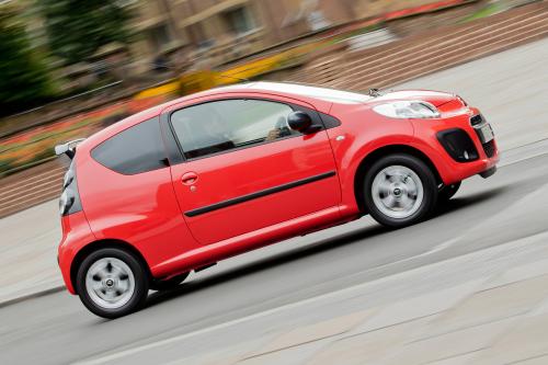 Citroen C1 Platinum (2013) - picture 9 of 14