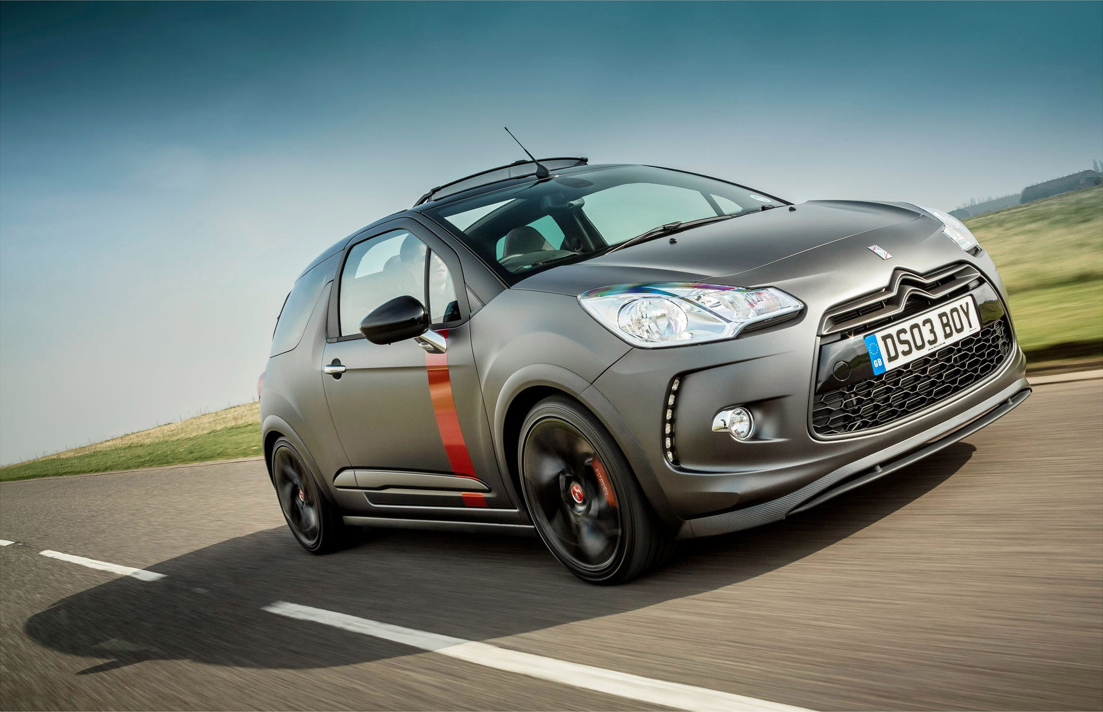 Citroen DS3 Cabrio Racing Ultra-Limited Edition