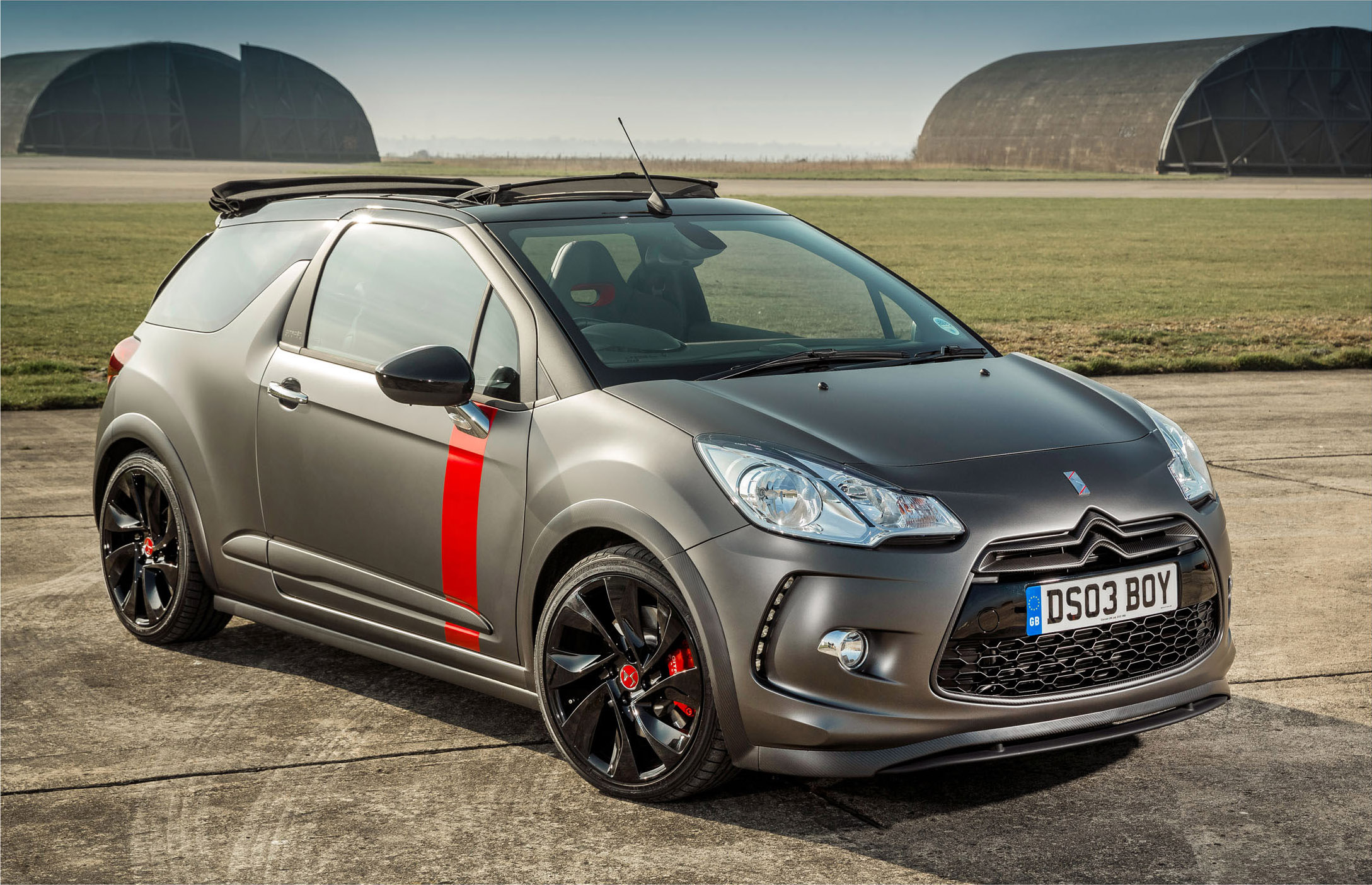 Citroen DS3 Cabrio Racing Ultra-Limited Edition