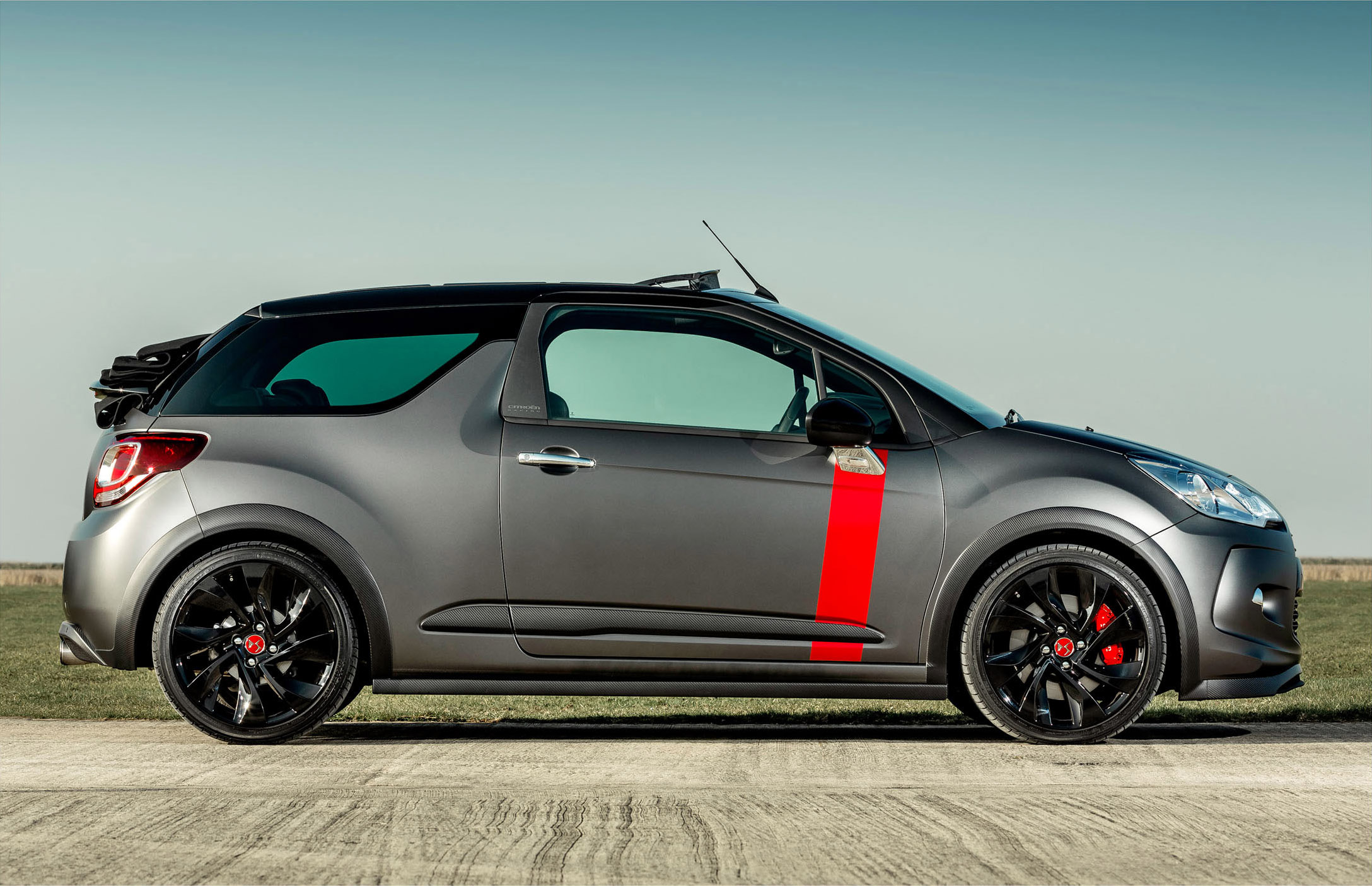 Citroen DS3 Cabrio Racing Ultra-Limited Edition