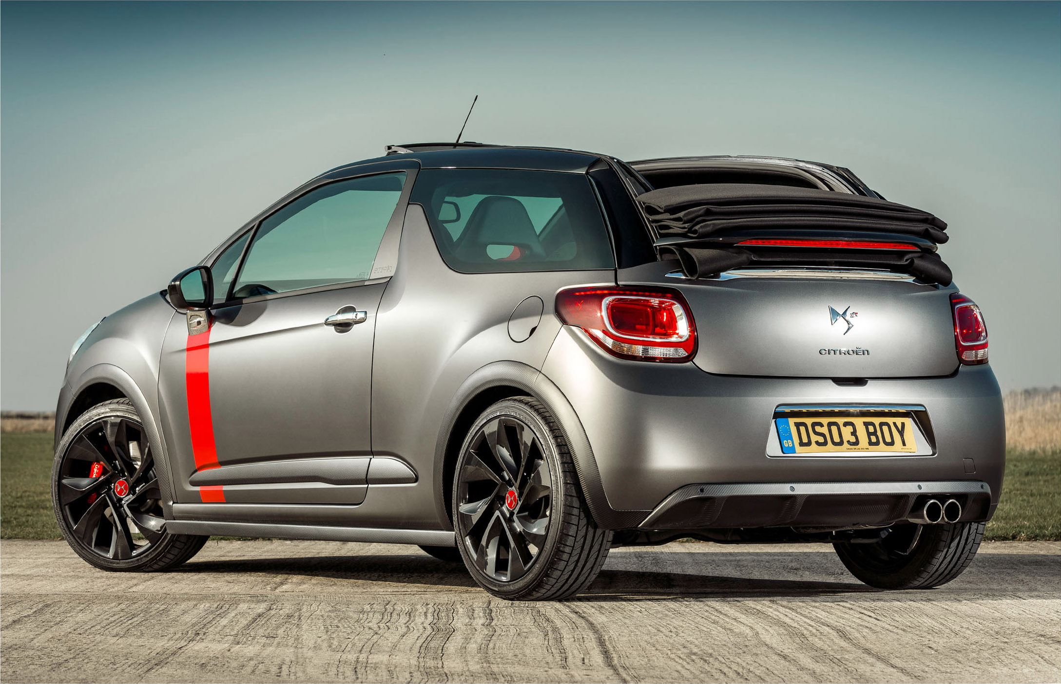 Citroen DS3 Cabrio Racing Ultra-Limited Edition