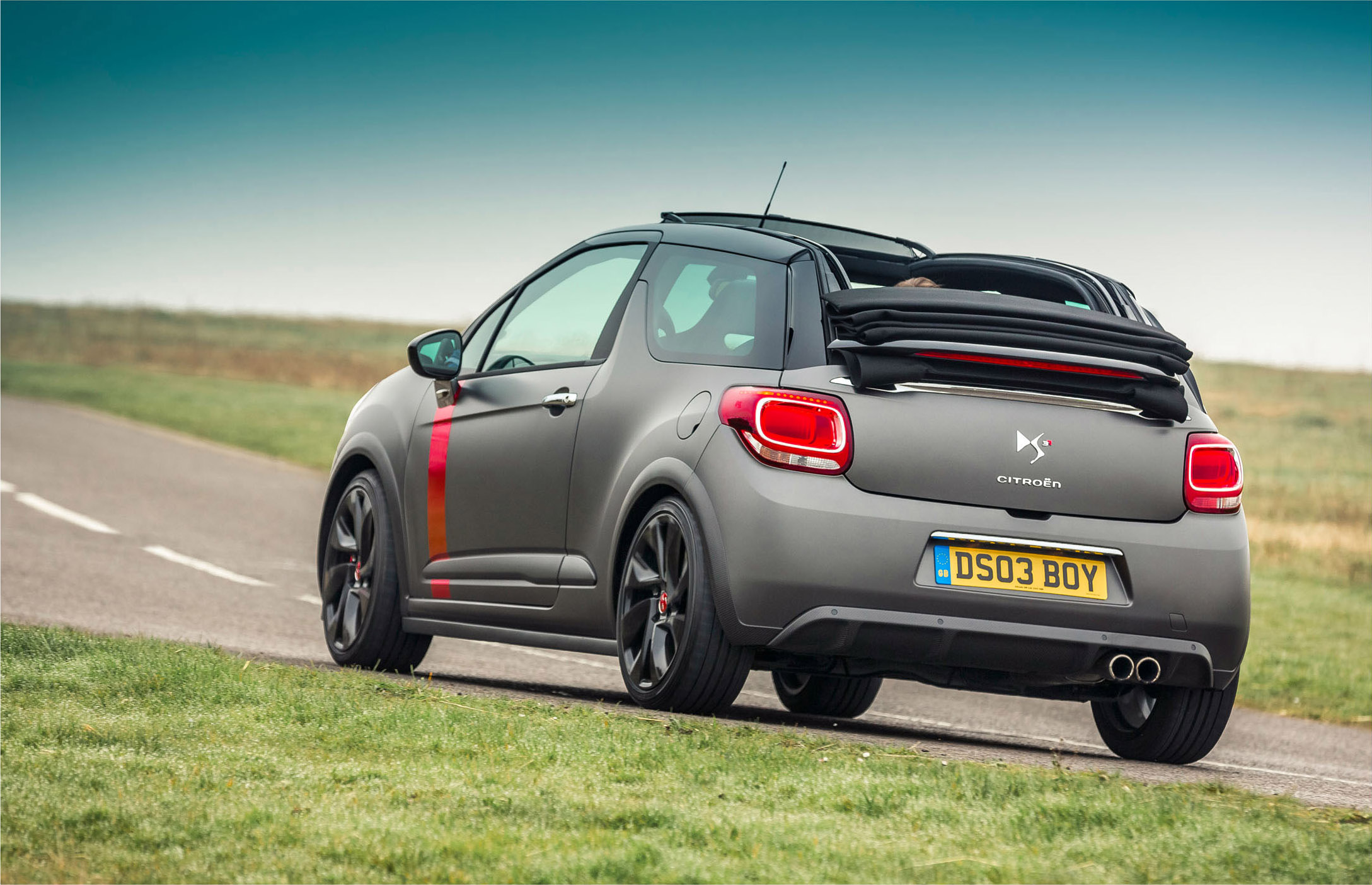 Citroen DS3 Cabrio Racing Ultra-Limited Edition