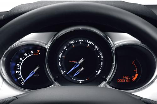 Citroen DS3 (2010) - picture 17 of 21