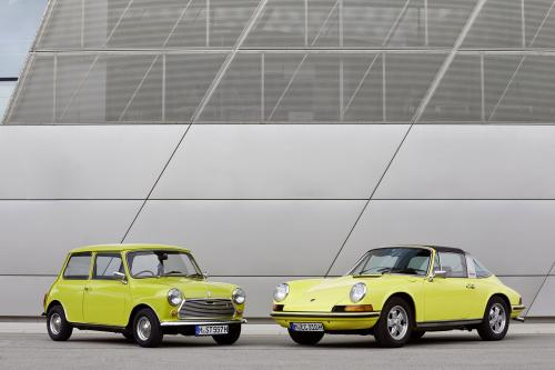 Classic MINI and Porsche 911 (2013) - picture 1 of 38