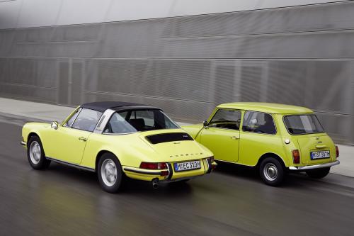 Classic MINI and Porsche 911 (2013) - picture 24 of 38
