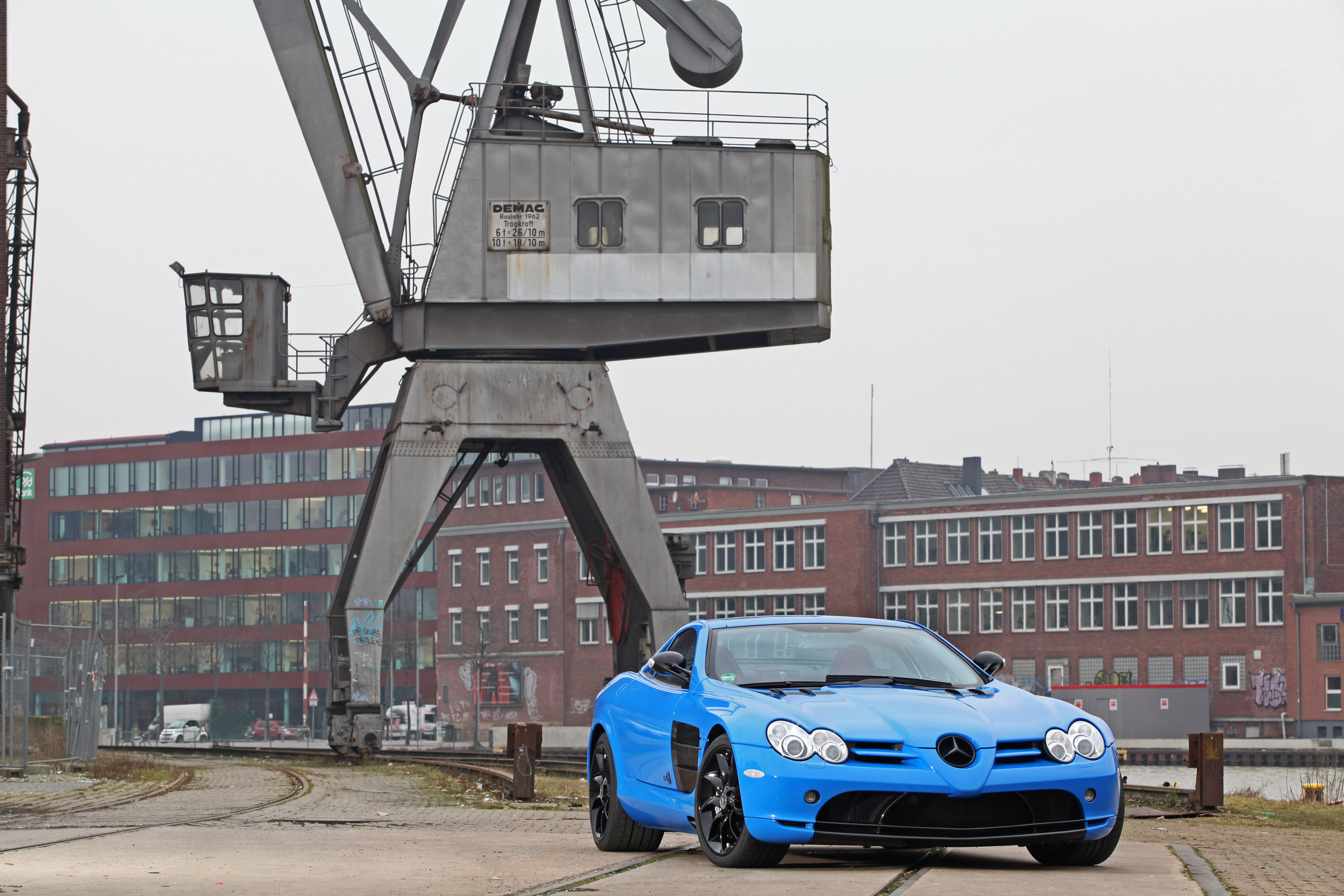 CUT48 Mercedes-Benz McLaren SLR