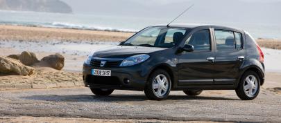 Dacia Sandero (2009) - picture 4 of 18