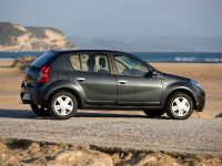 Dacia Sandero (2009) - picture 5 of 18
