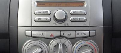 Daihatsu Sirion SE+ (2009) - picture 4 of 5