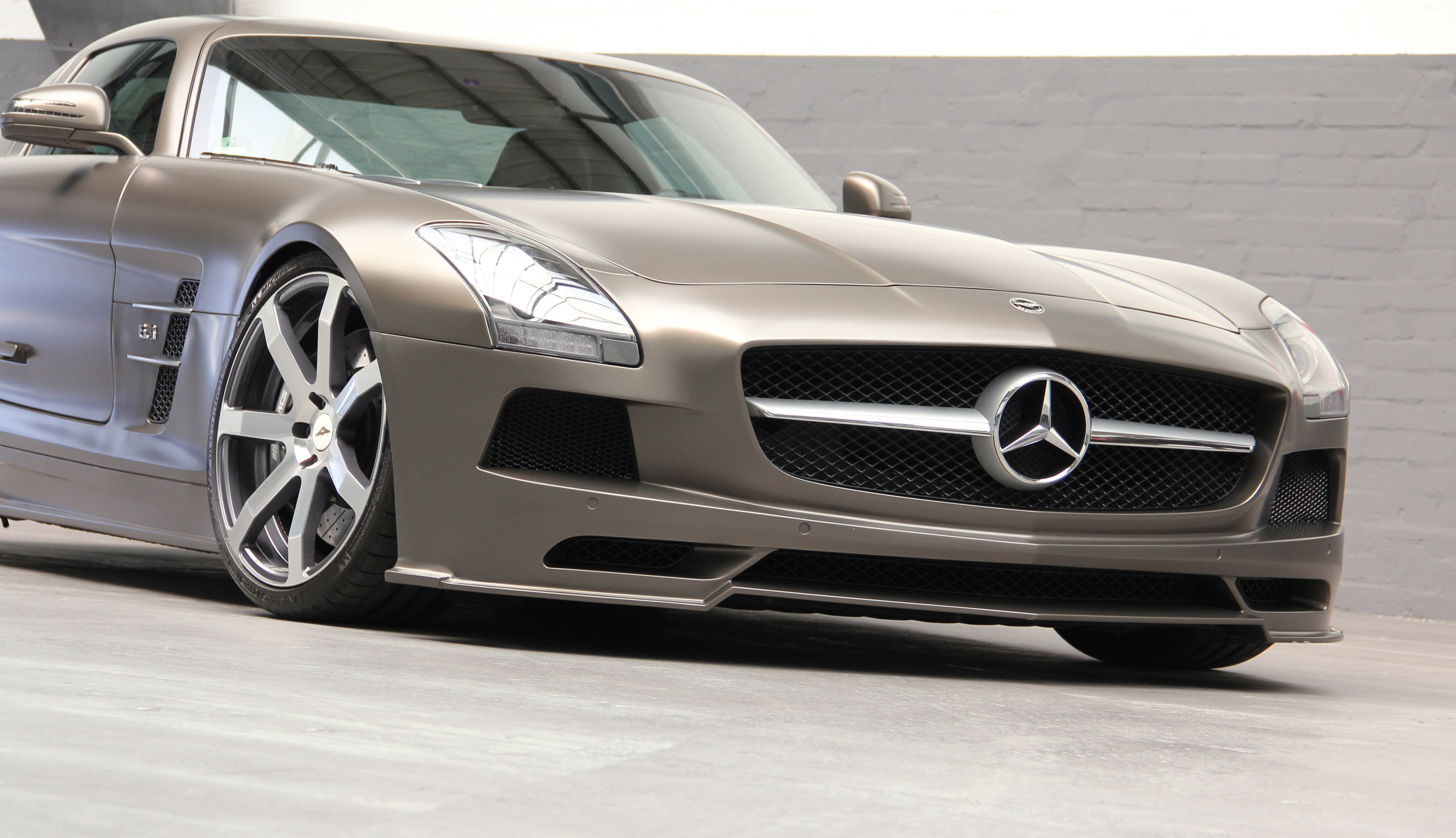 DD Customs Mercedes-Benz SLS AMG