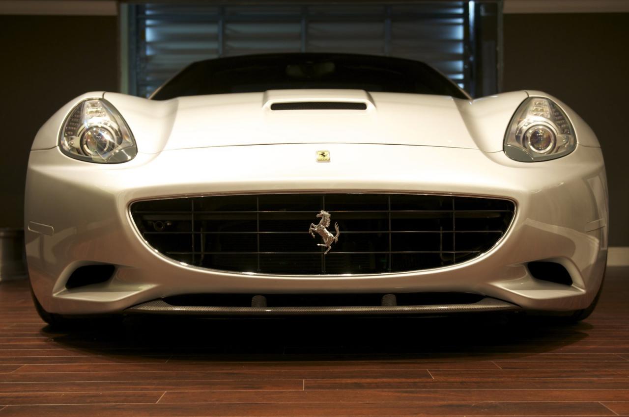 DMC Ferrari California 3S Silver Carbon Fiber