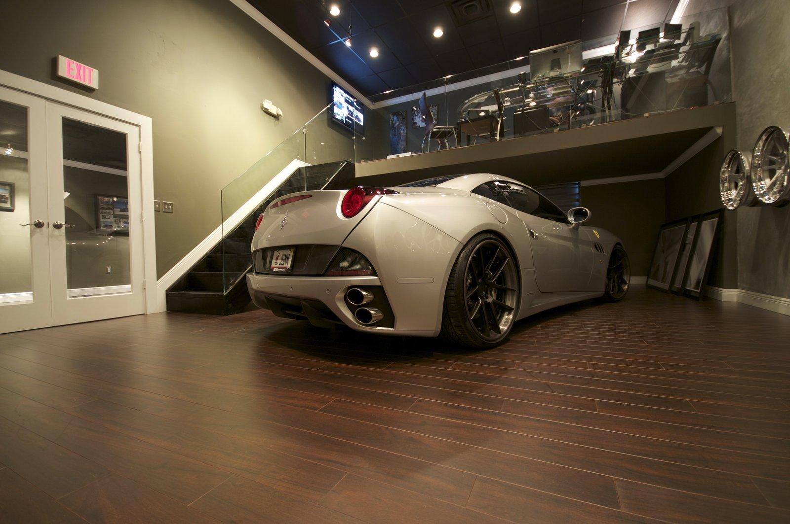 DMC Ferrari California 3S Silver Carbon Fiber