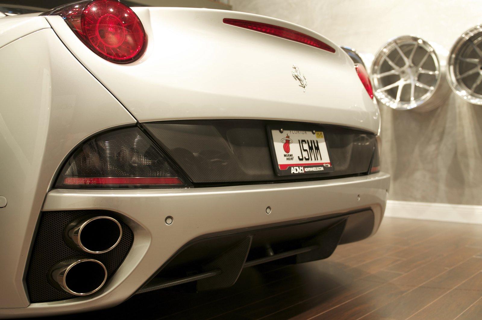 DMC Ferrari California 3S Silver Carbon Fiber