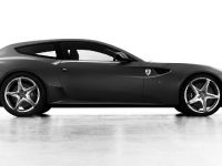 DMC Ferrari FF (2011) - picture 1 of 3